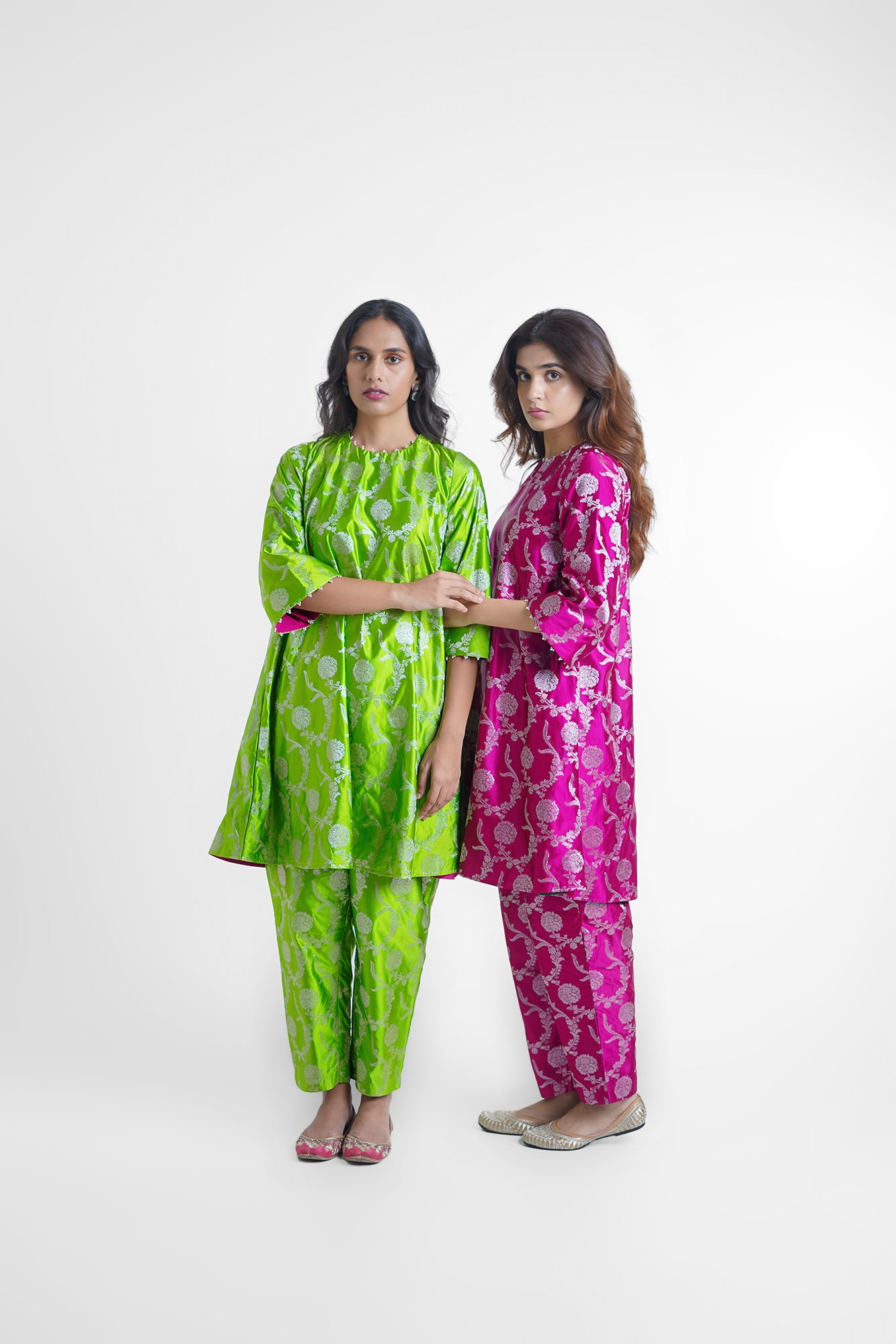 Sunheri Kurta Set In Pink